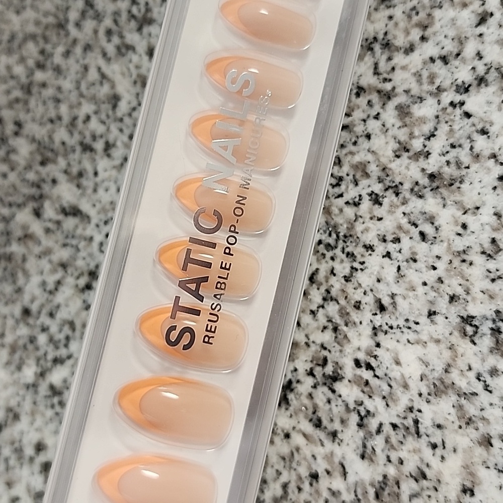 NEW Static Nails Manicure set - Peach French Almond